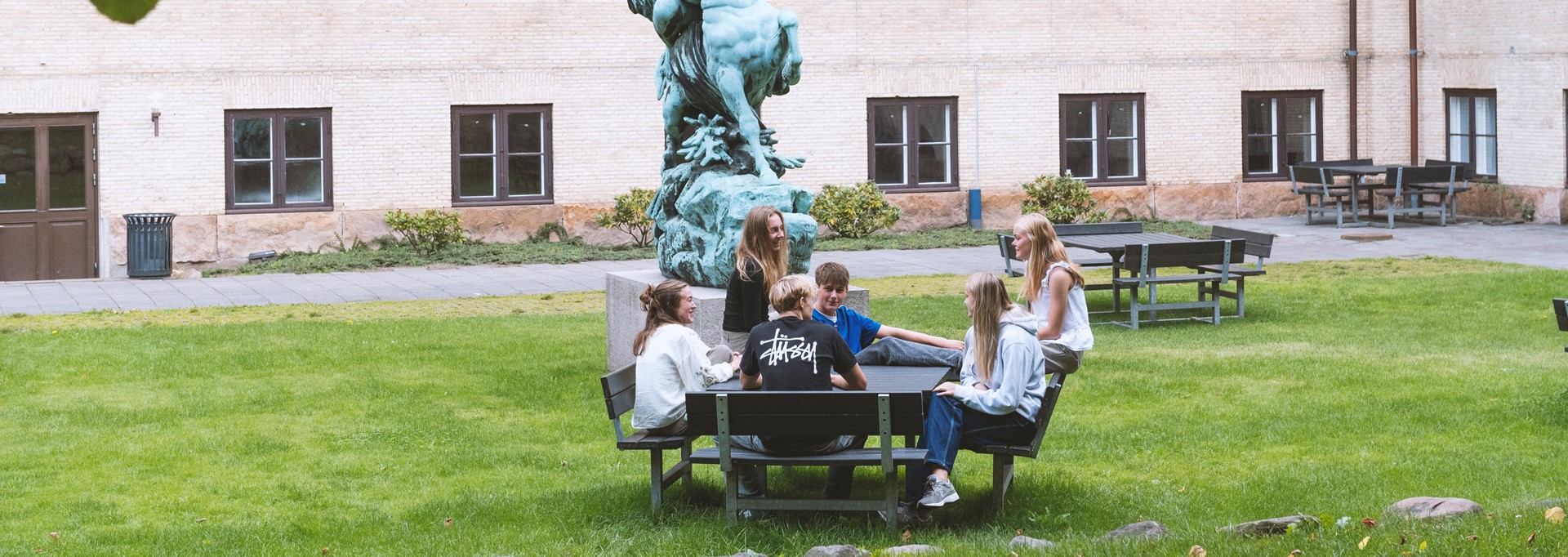 Vib Kat Aug 2023 7549